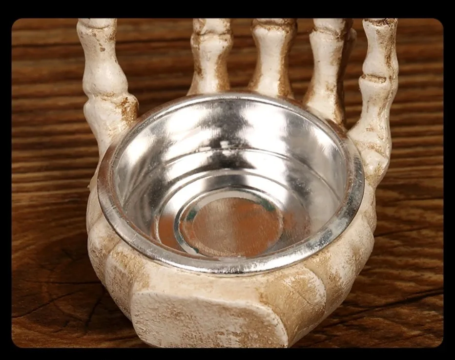 BowLift | GothicGlow 3pc Halloween Skull Candle Holder Set