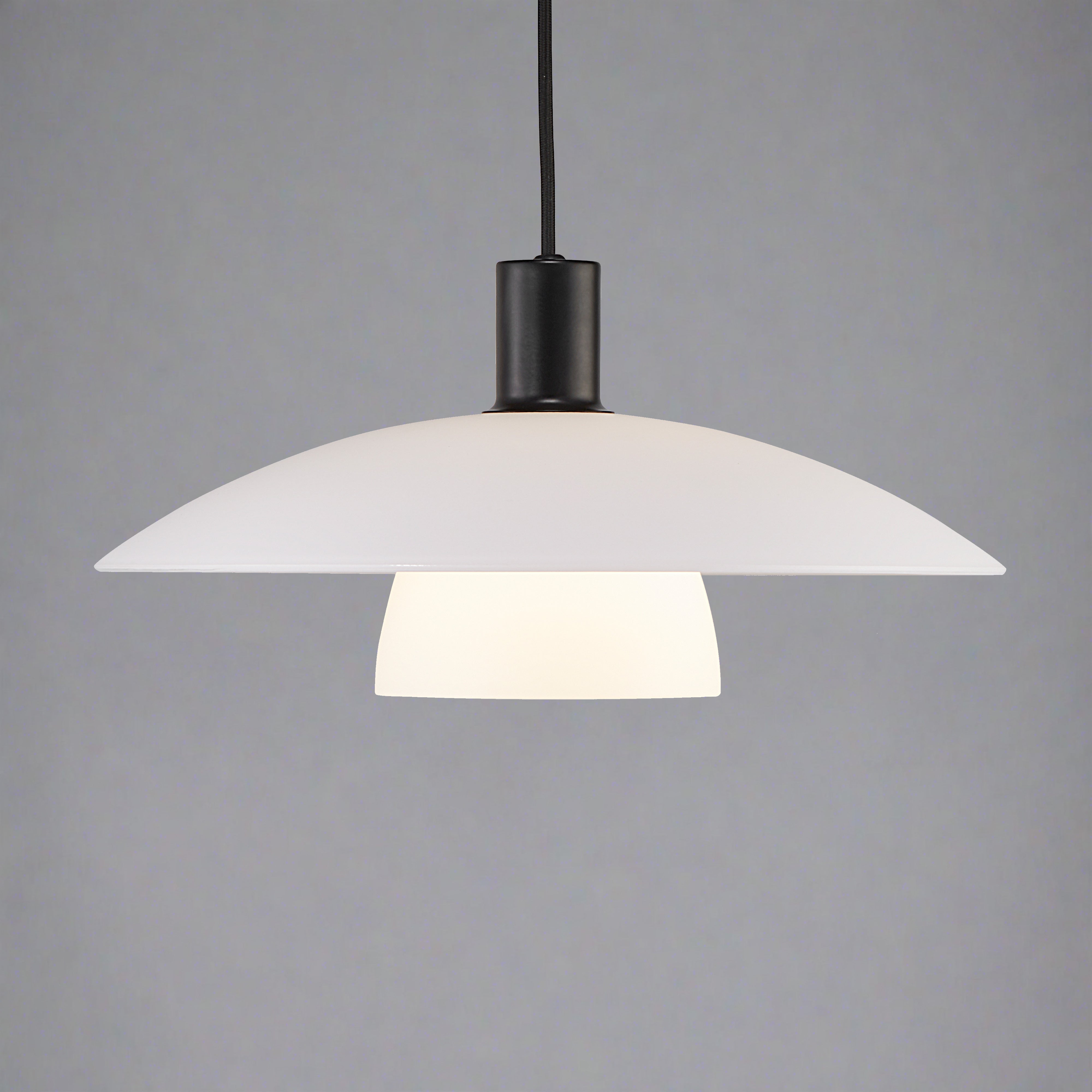 BowLift | Elegant lamp with timeless design