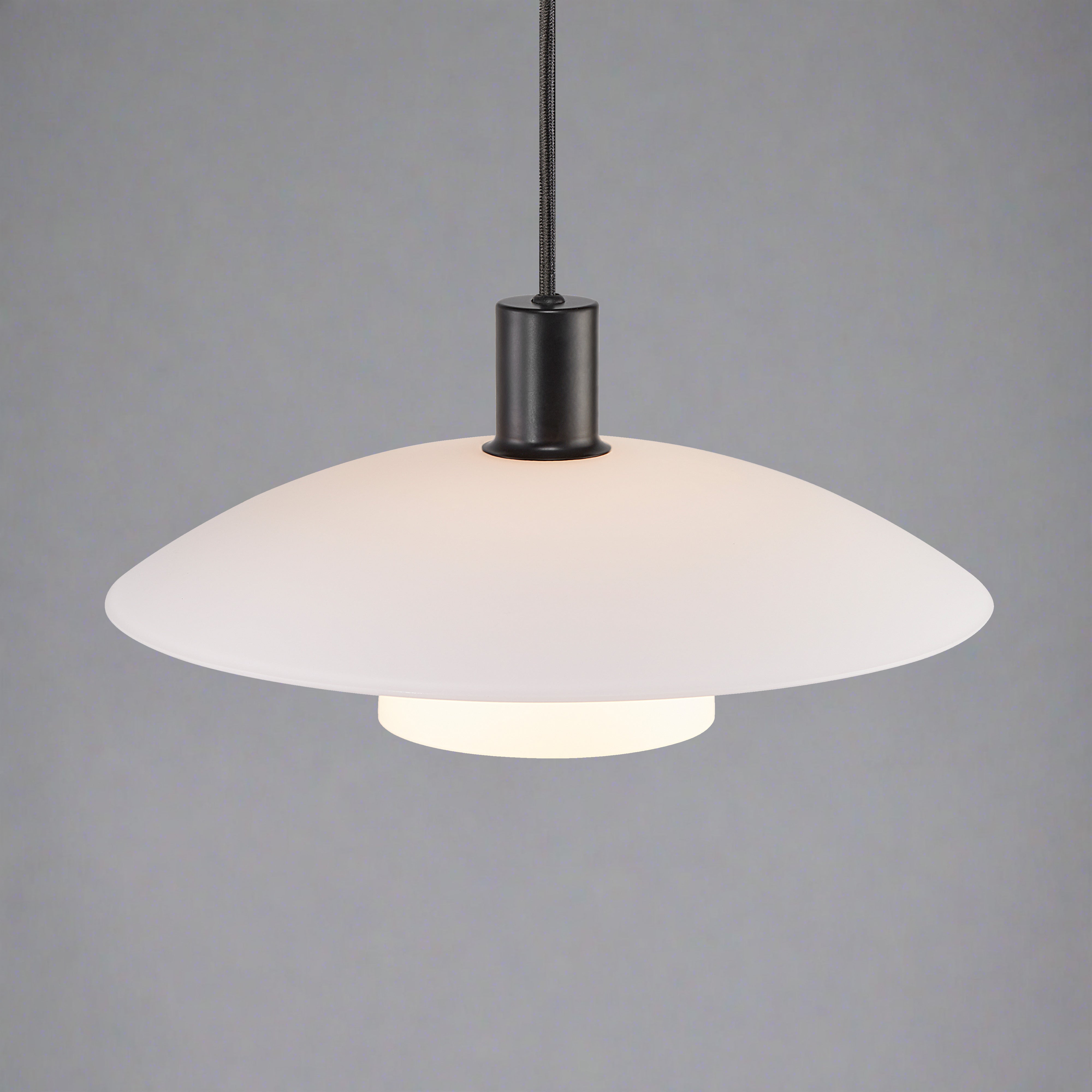 BowLift | Elegant lamp with timeless design