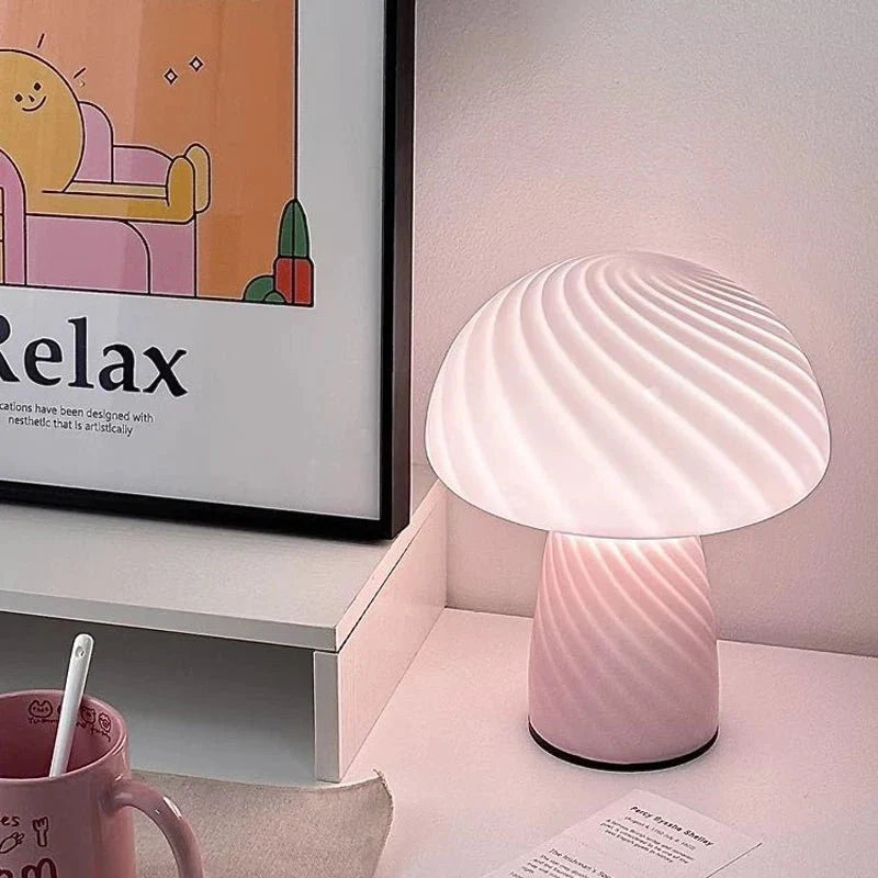 BowLift | Pastel-colored glass mushroom table lamp
