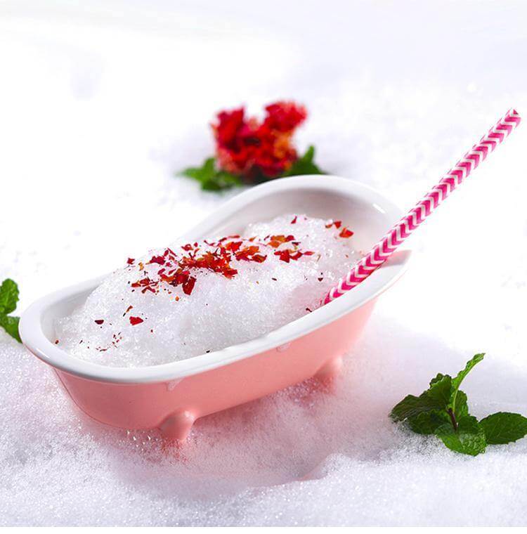 BowLift | 3D Realistic Bathtub Milkshake Cup