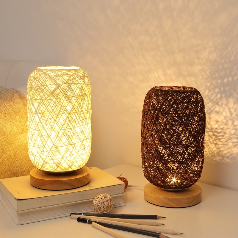 BowLift | Table lamp made of rattan wood