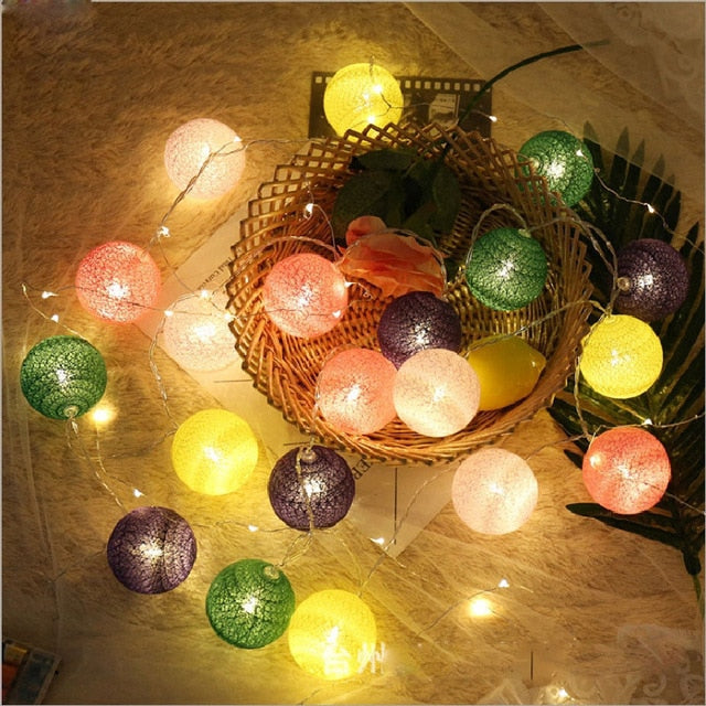 BowLift | LED Cotton Ball String Lights