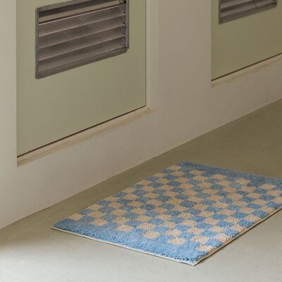 BowLift | Soft, fluffy bathroom rug with check pattern
