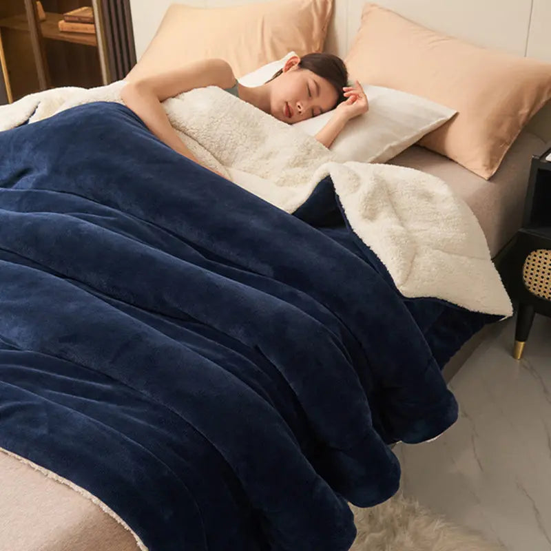 BowLift | HugLuxe Reversible Blanket – Velvet & Lambswool for All Seasons