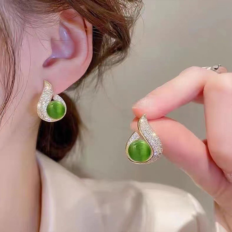 BowLift | Elegant earrings with pearl imitation and rhinestone