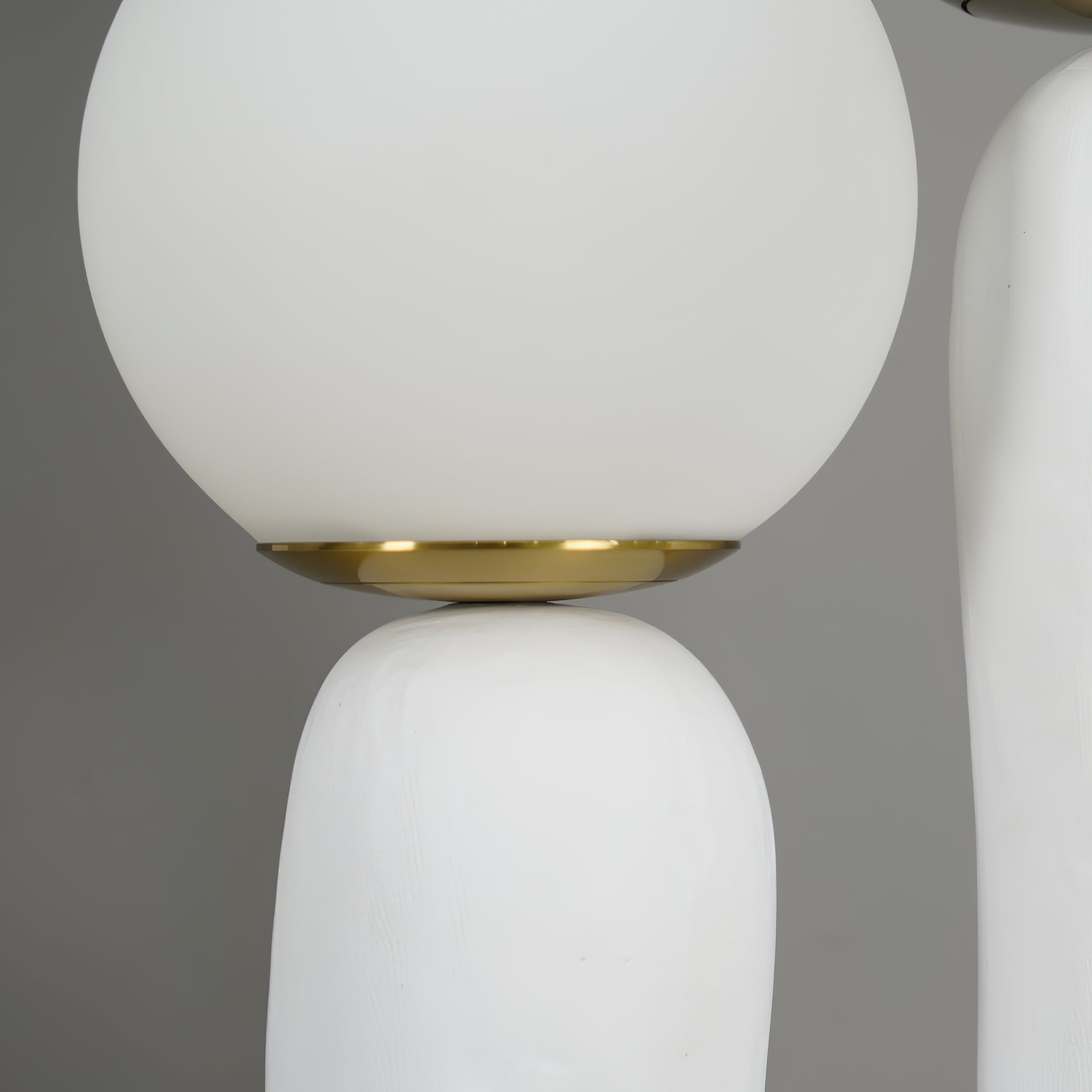 BowLift | Contemporary Style Table Lamp with Natural Accent