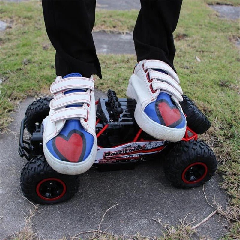 BowLift | TerraClimb X4 – 4x4 RC Monster Truck for Powerful Off-Road Action