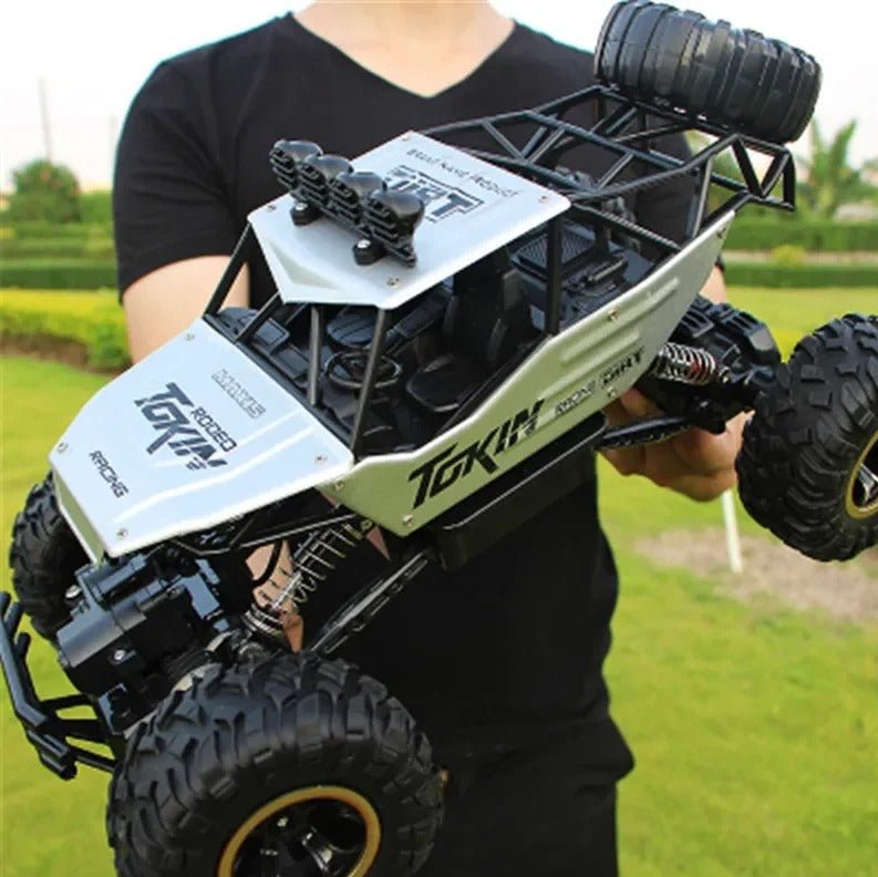BowLift | TerraClimb X4 – 4x4 RC Monster Truck for Powerful Off-Road Action