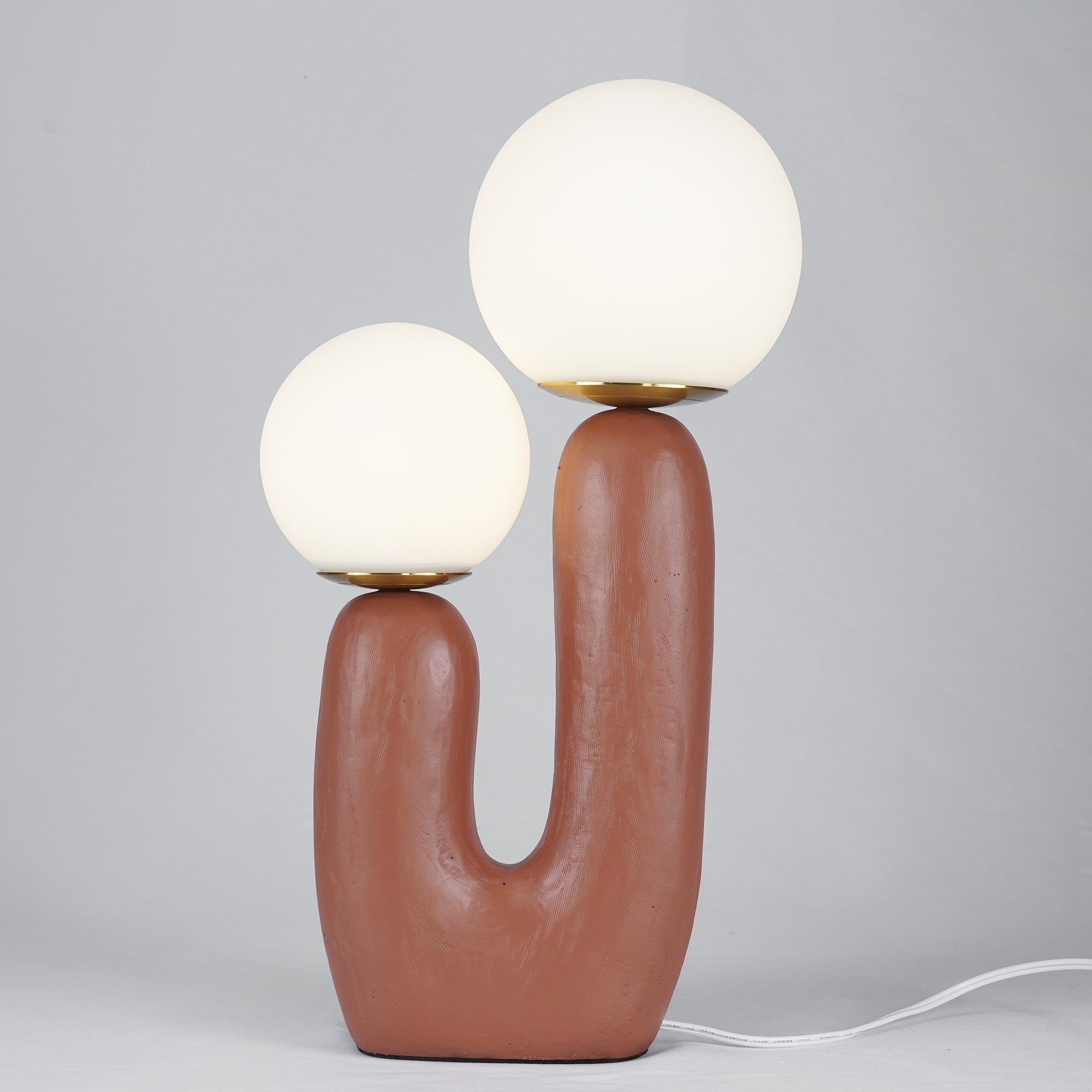 BowLift | Contemporary Style Table Lamp with Natural Accent