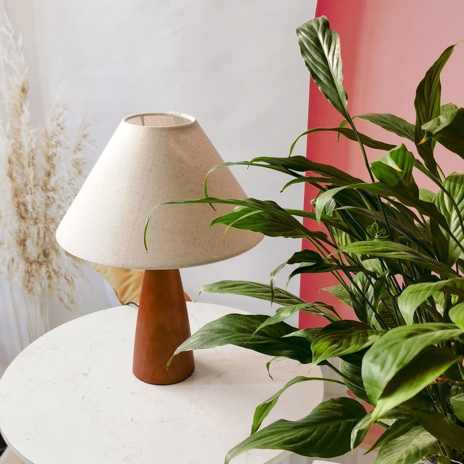 BowLift | HeritageGlow Lamp – Classic Wooden Table Lamp