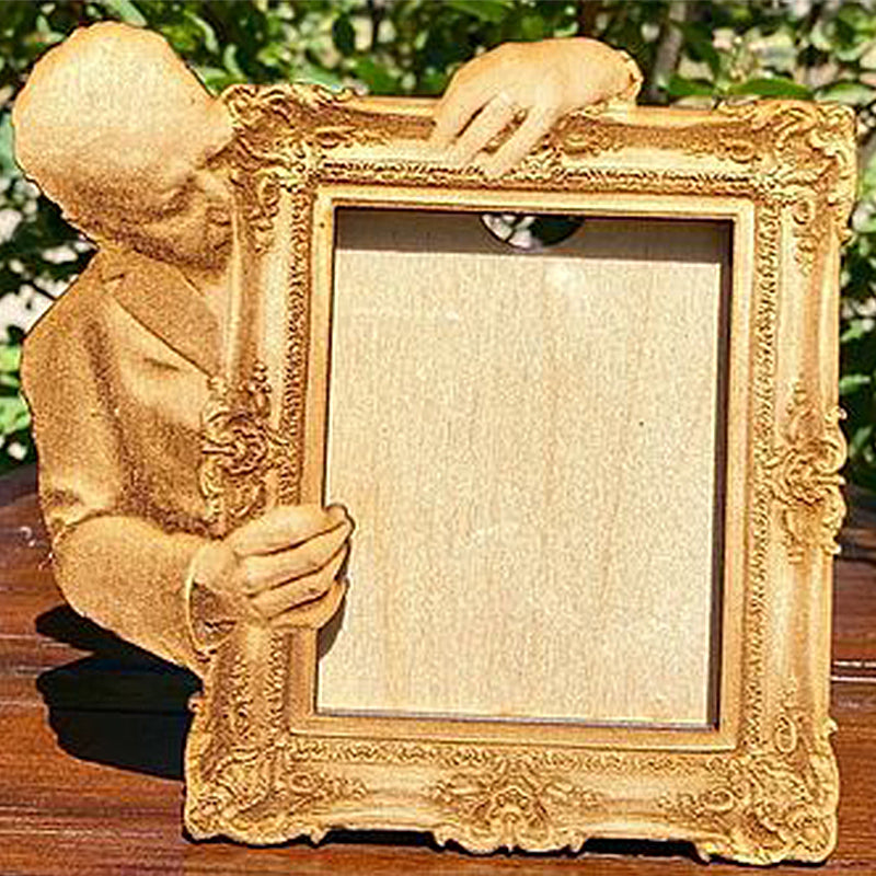 BowLift | Check out this photo frame