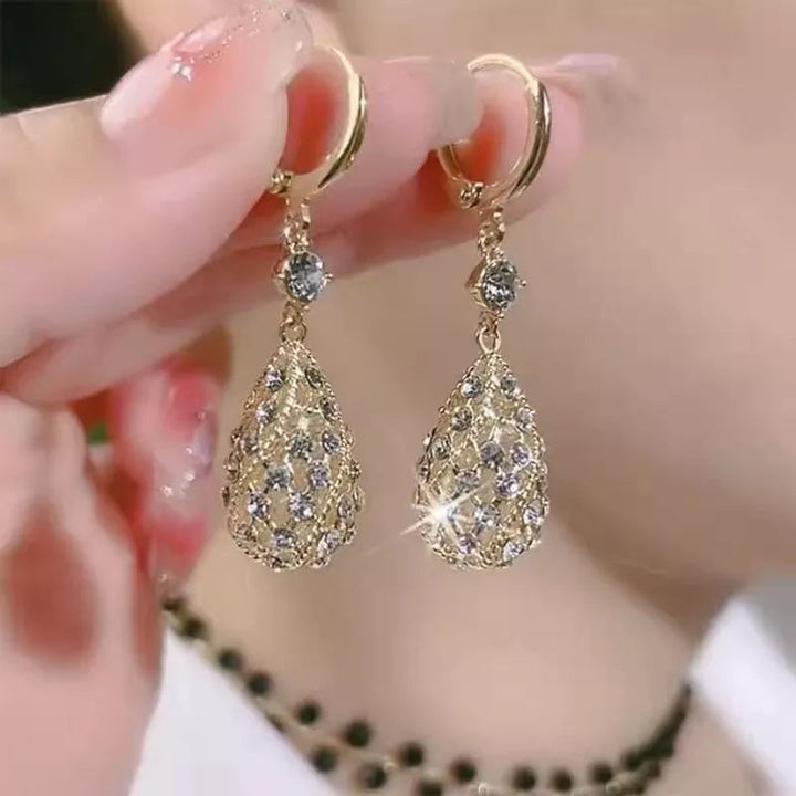 Fashionable Diamond Water Drop Earrings Bowlift