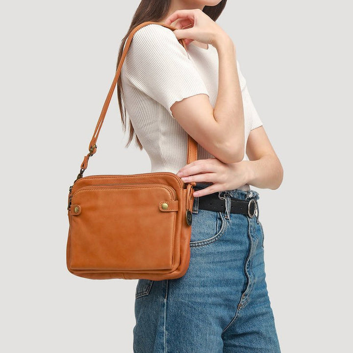 Women's shoulder bag made of three-layer leather | Bowlift