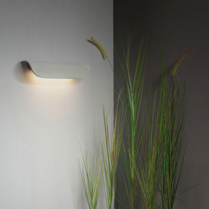 BowLift | Modern Waterproof Curved Outdoor Wall Lamp