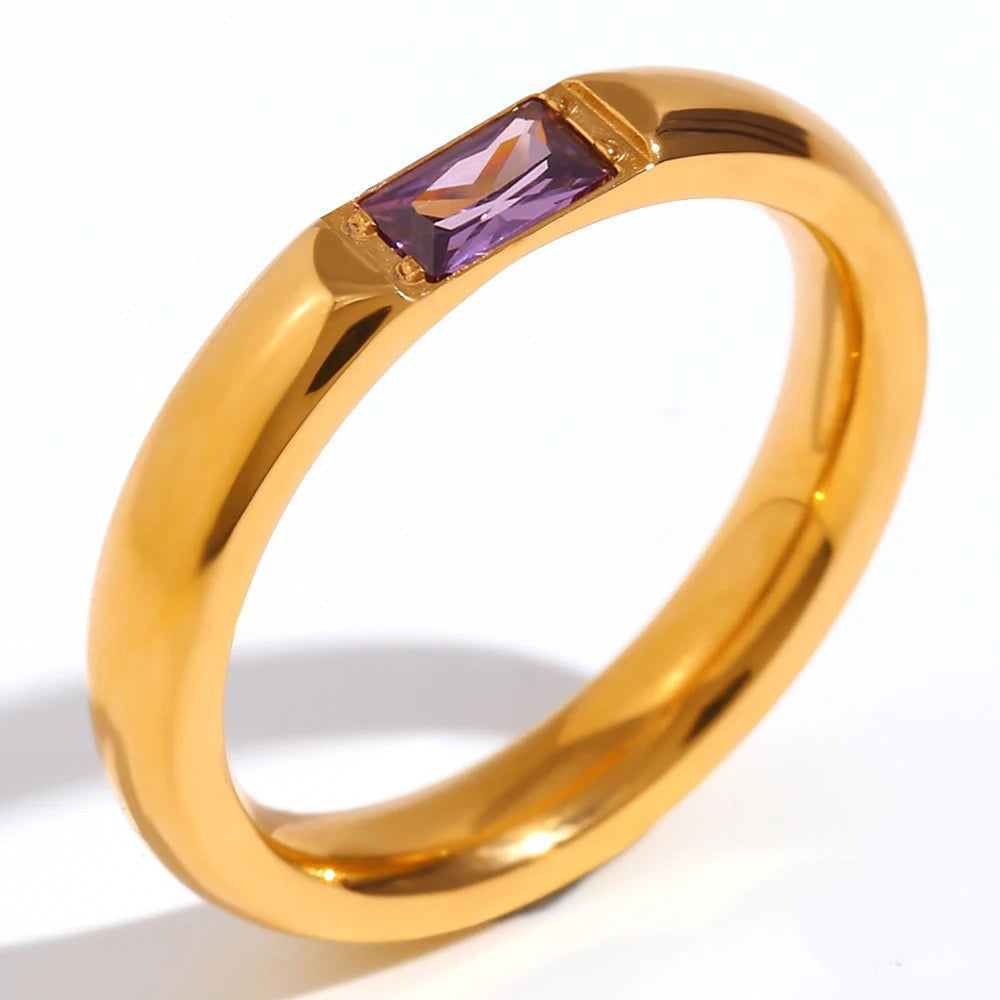 BowLift | 18k Baguette Cut Birthstone Ring