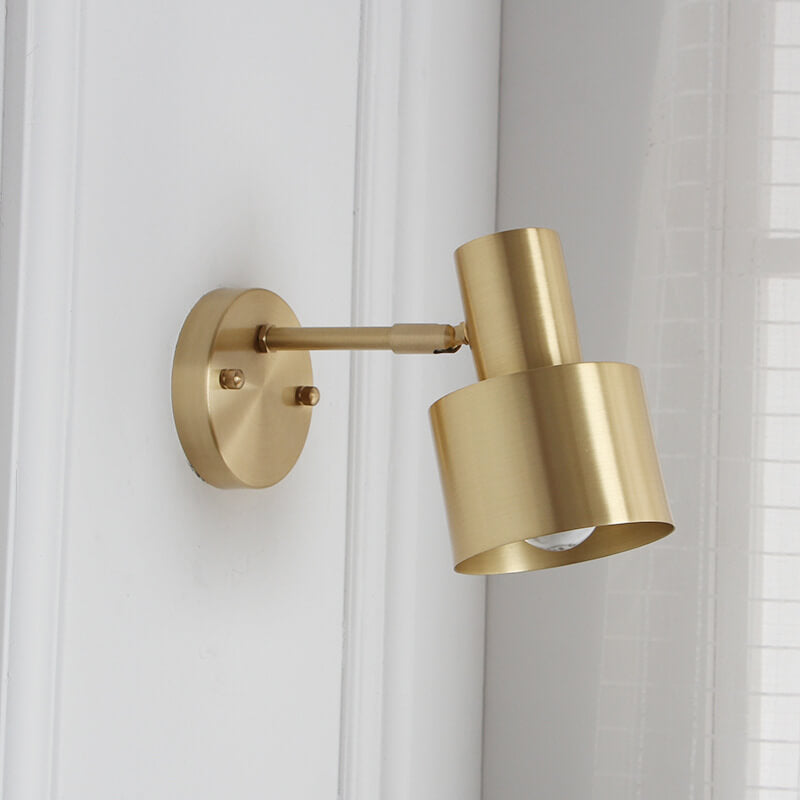 Modern Gold Wall Lamp - Minimalist Metal Design for Luxury Interiors | Bowlift