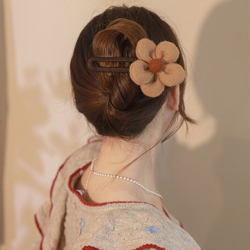 Elegant Plush Flower Hairpins Bowlift