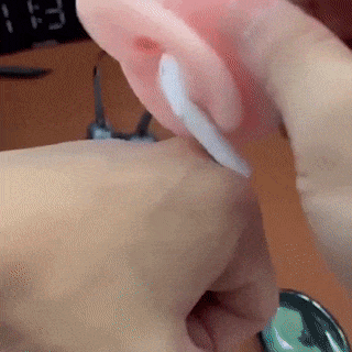 BowLift | Sleek Ultra-Thin Bluetooth Earbuds
