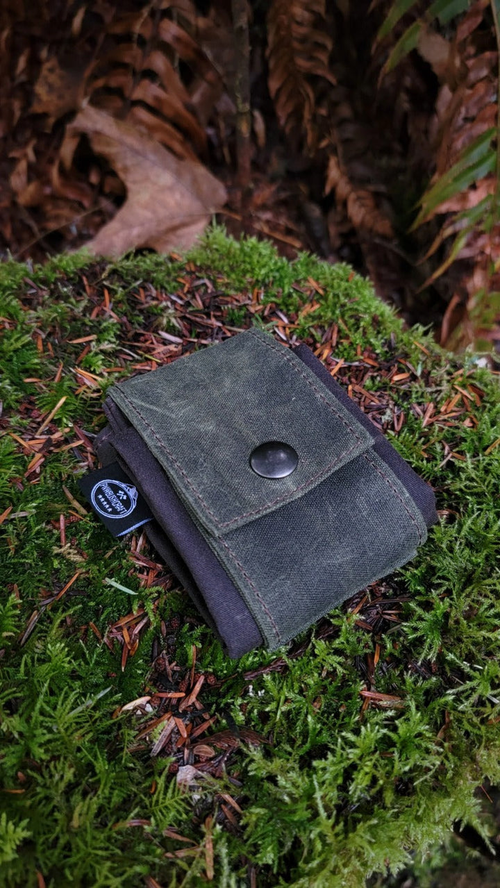BowLift | Waxed Canvas Folding Foraging Bag with Durable Design