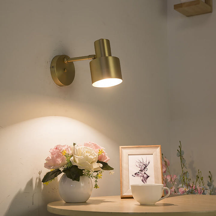 Modern Gold Wall Lamp - Minimalist Metal Design for Luxury Interiors | Bowlift