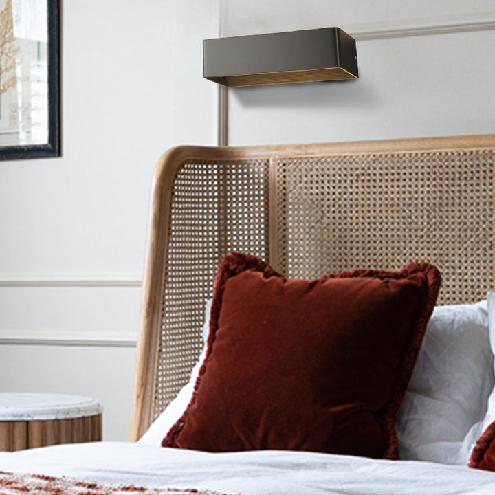 BowLift | Laurion – Modern Cube Wall Lamp | LED Ambient Lighting for Living Room & Bedroom