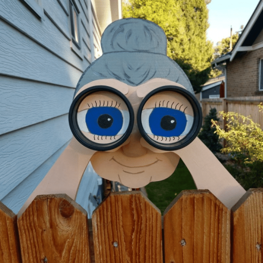 BowLift | Fence Decoration Nosy Old Man and Lady Garden Yard Art