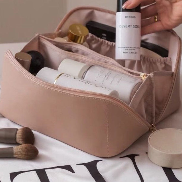 Portable leather travel cosmetic bag | Bowlift