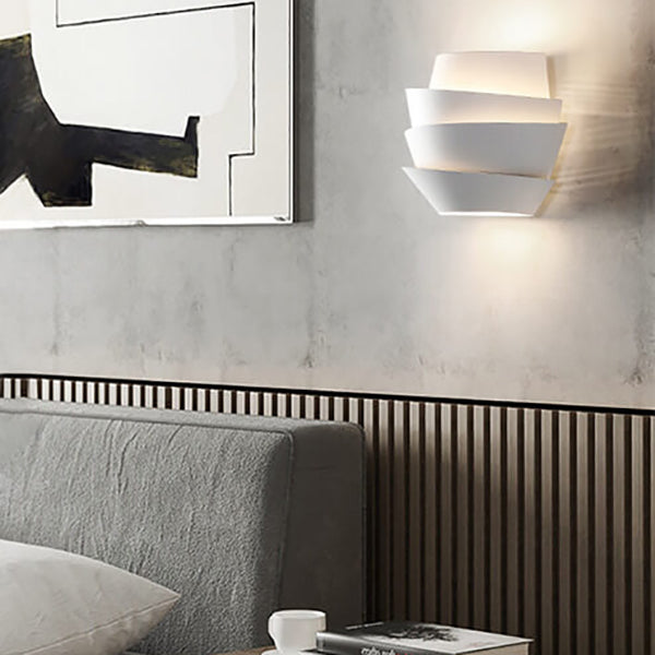 BowLift | Modern iron wall lamp with double light
