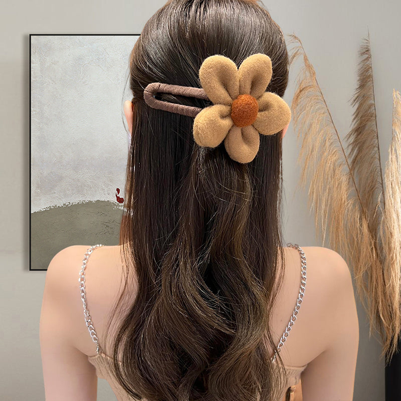 Elegant Plush Flower Hairpins Bowlift