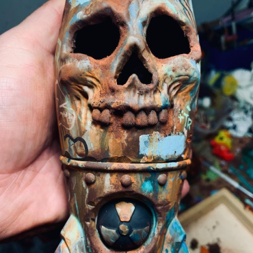 BowLift | The Skull Bomb - Small Nuclear Warhead Decor