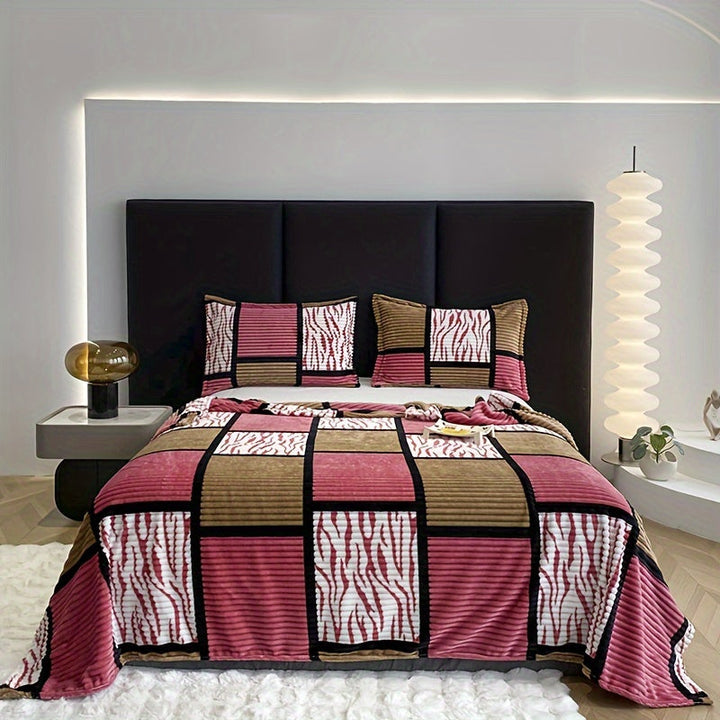 CozyLuxe – Flannel Blanket for Every Season Bowlift