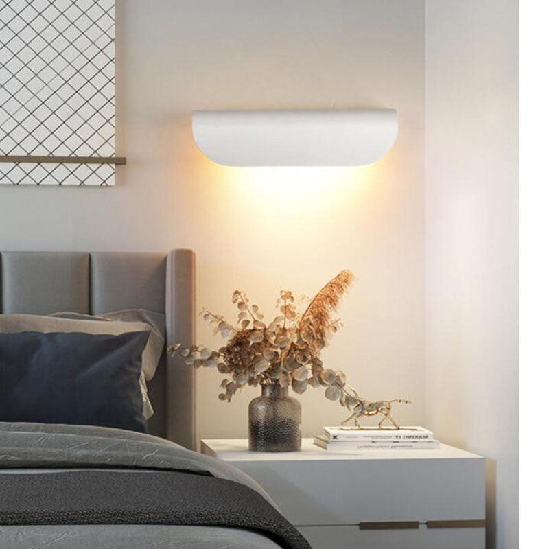 BowLift | Modern Waterproof Curved Outdoor Wall Lamp