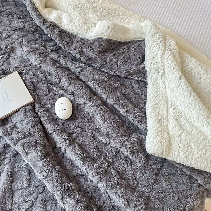 BowLift | CozyNest - Reversible Fleece Blanket for Fall and Winter