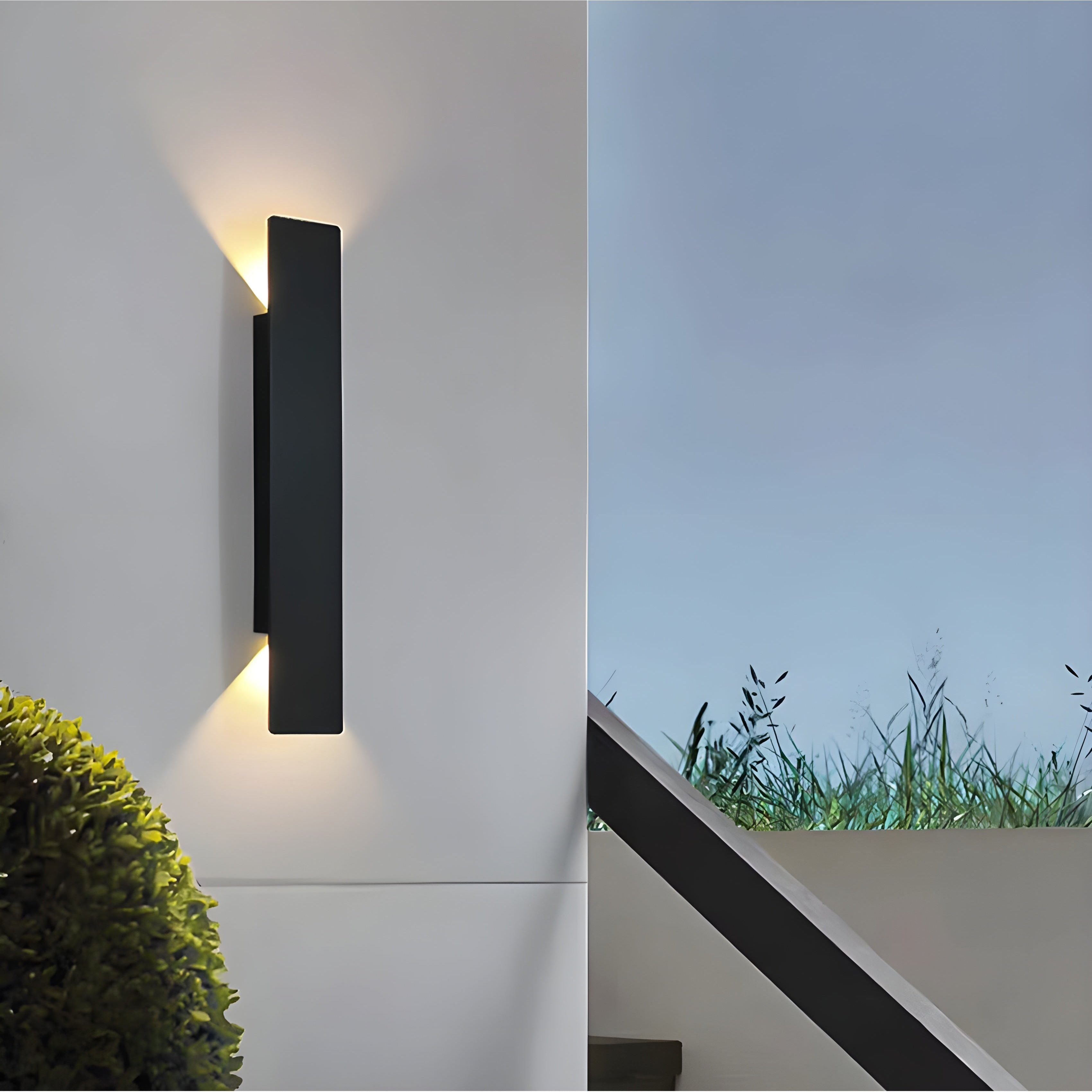 BowLift | Light - Modern weatherproof LED wall lamp made of aluminum for outdoor use