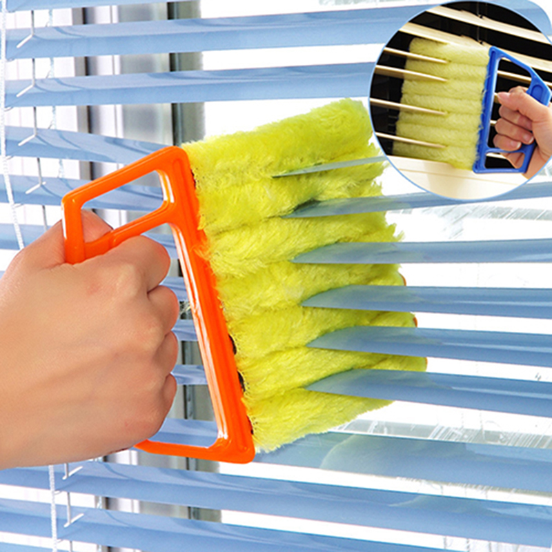 BowLift | CleanSwift Practical Brush for Blinds and Radiators