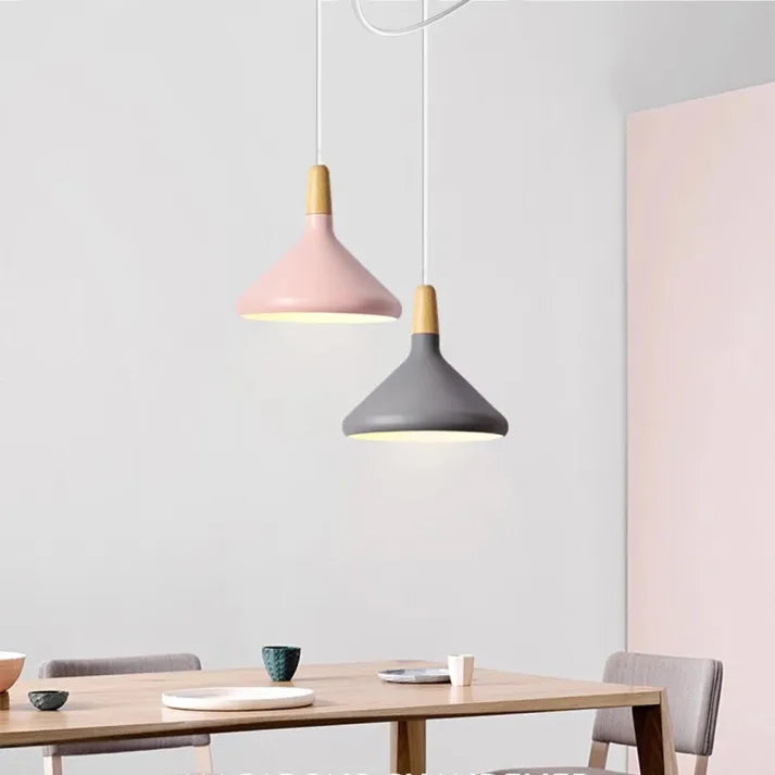 BowLift | Modern elegance in the form of a stylish conical pendant lamp