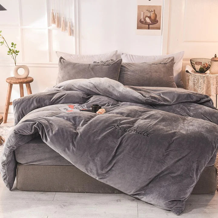 VeloursNight – Luxury Duvet Cover for Ultimate Comfort Bowlift