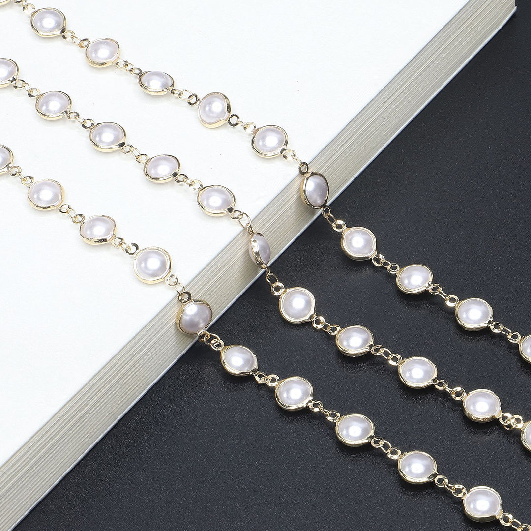 Stylish Eyewear Chain Bowlift