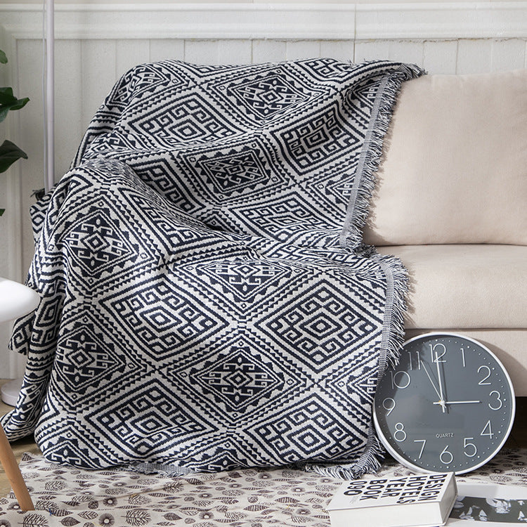 Geometric Patterned Throw Blanket