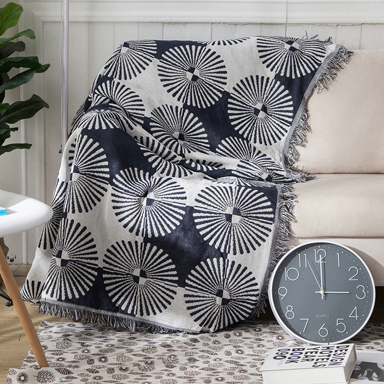 Geometric Patterned Fringe Throw Blanket
