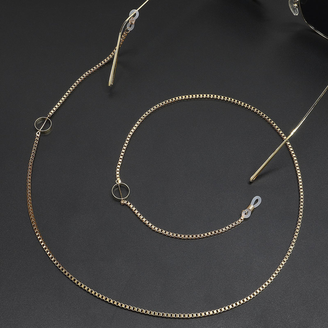 Fashionable Eyewear Chain Bowlift