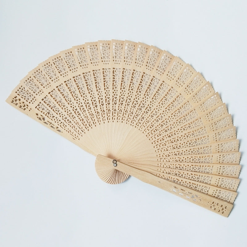Women's handcrafted fan Bowlift