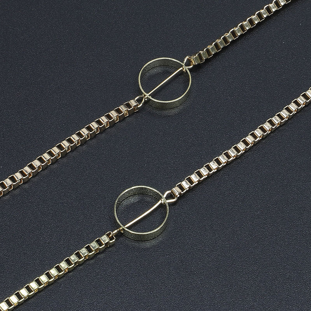 Fashionable Eyewear Chain Bowlift