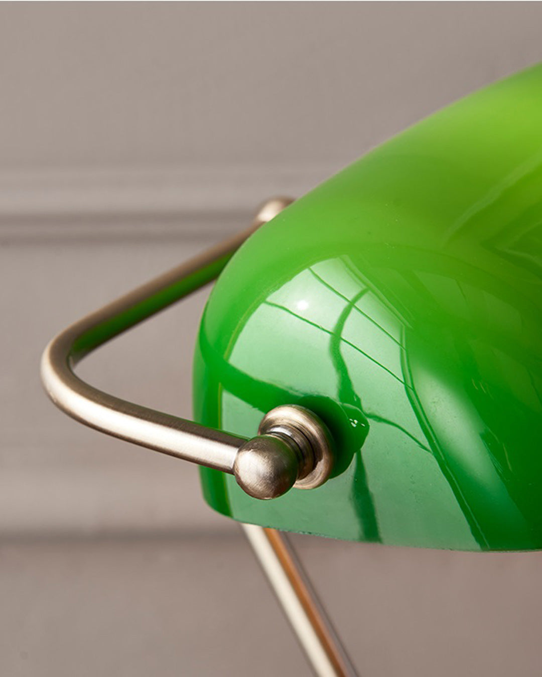 BowLift | Classic Banker Lamp