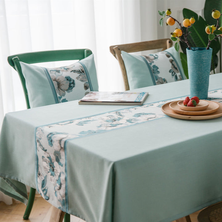Elegant Lace Trim Tablecloth