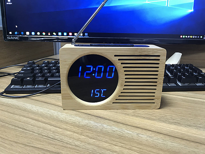 Digital wooden alarm clock with temperature display Bowlift