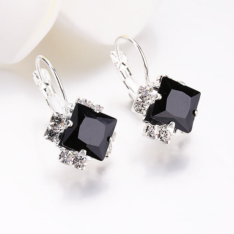 Elegant Vintage-Inspired Drop Earrings Bowlift