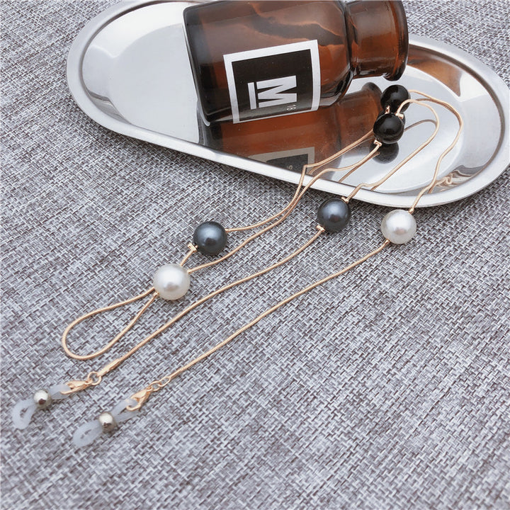 Elegant Bead-Accented Eyewear Chain Bowlift