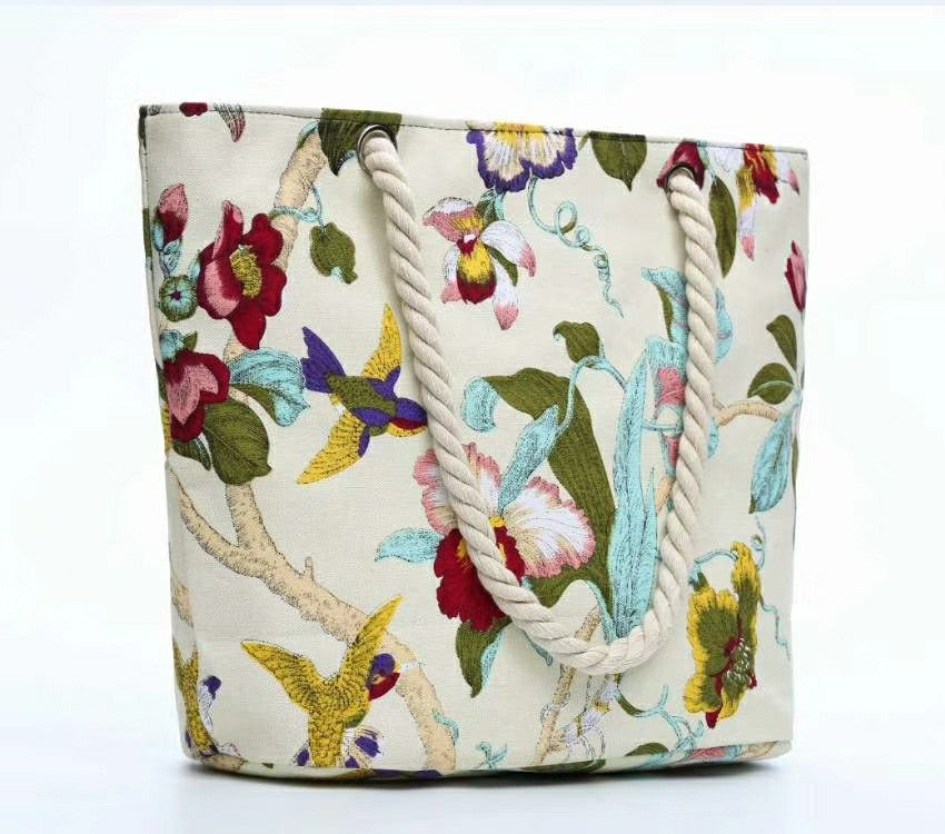 Fashionable and Large Beach Bag Made of Durable Material Bowlift